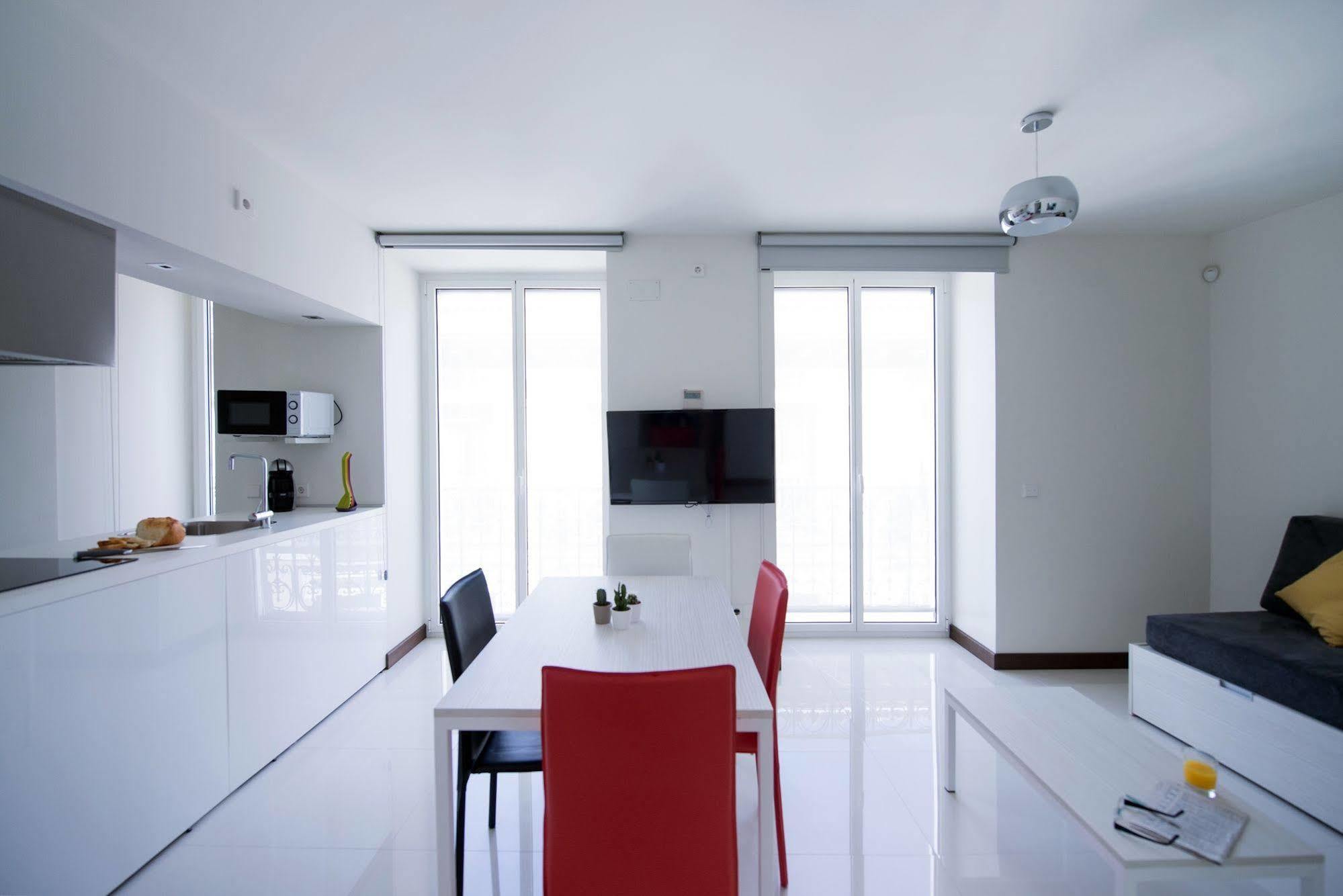 Roisa Suites Мадрид Екстериор снимка