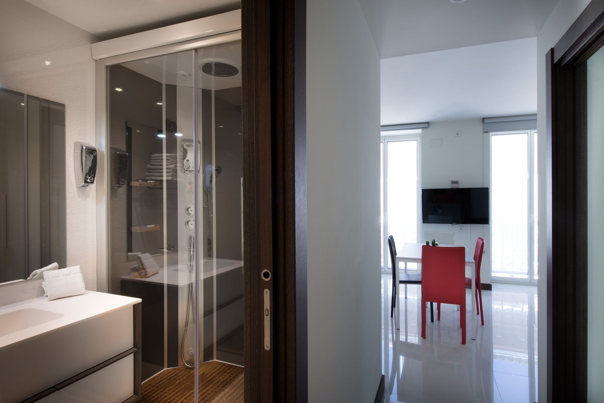 Roisa Suites Мадрид Екстериор снимка